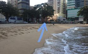 Frente a Praia das Castanheiras